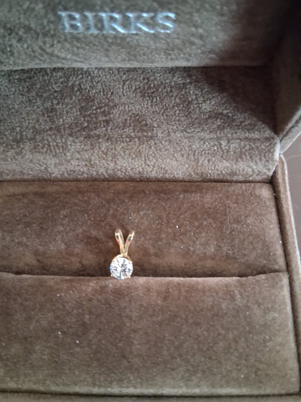Diamond Pendant set in yellow gold